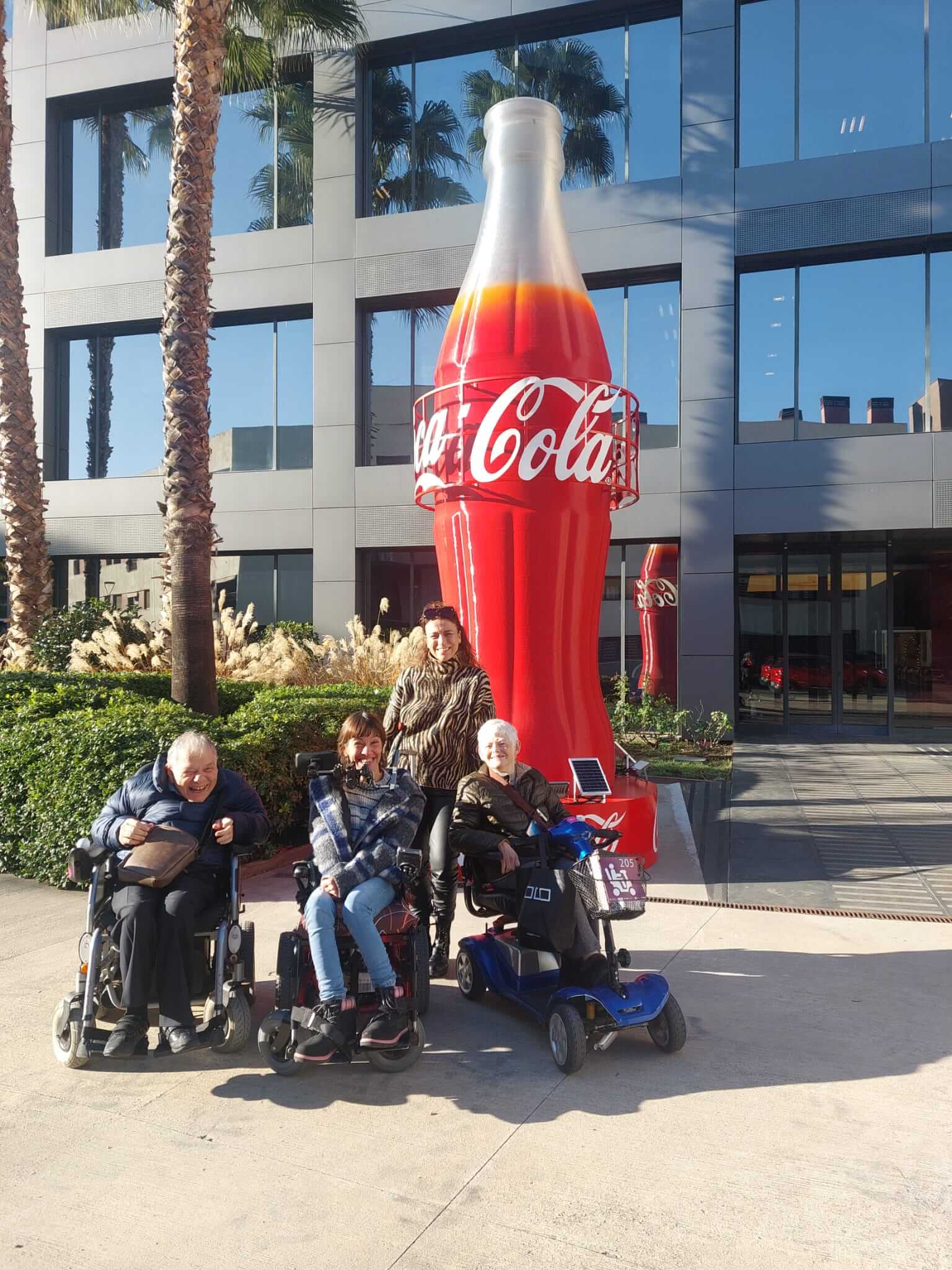 Participación en el Mercadillo Solidario de Coca Cola: Un día de Colaboración y Solidaridad