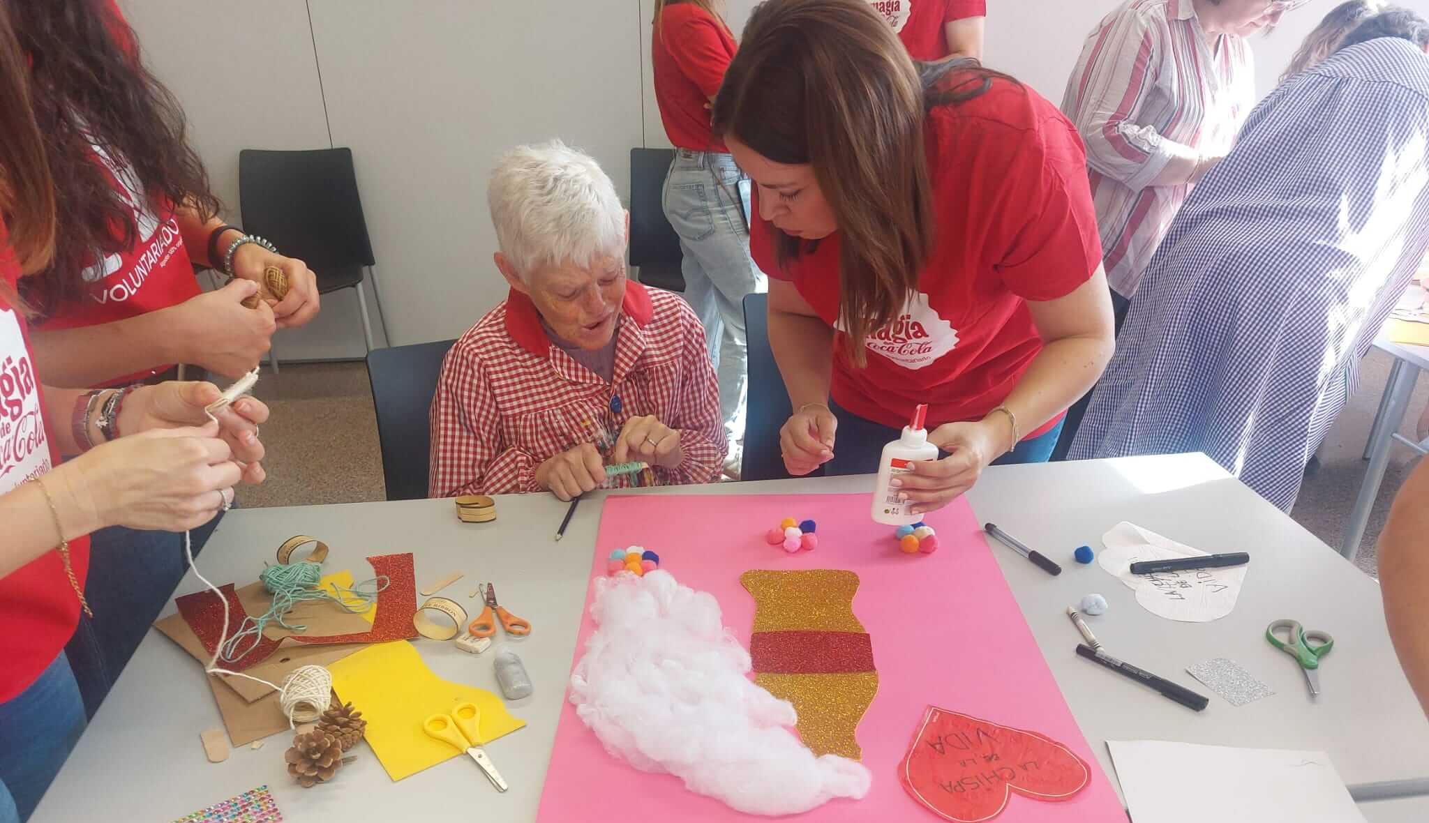 🎨 La Fundación No Somos Invisibles se suma a la Semana Solidaria de Coca-Cola💞 con el taller “Todos y todas pintamos”.